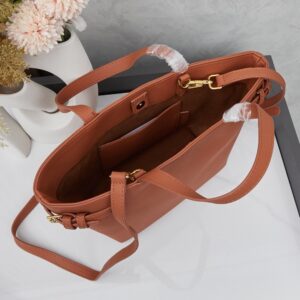 【AT6142】CELINE（セリーヌ）スーパーチョートートバッグ - 都会の女性に贈る上品で優雅なアート作品 | Celine Paris