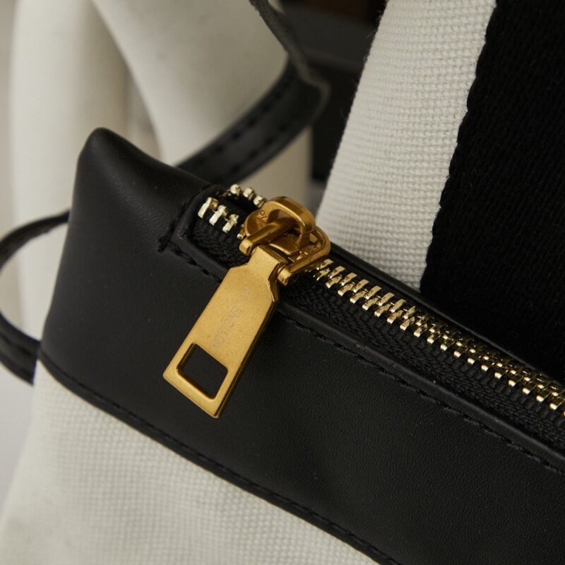 【AT6143】Balenciagaバレンシアガ Cabasトートバッグ - 都会の女性のための贅沢な携帯アート品 | Balenciaga