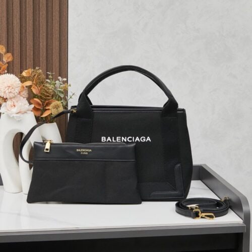 【AT6145】バレンシアガのブラックキャンバストートバッグ - 都市のエレガンスと実用性が融合 | Balenciaga