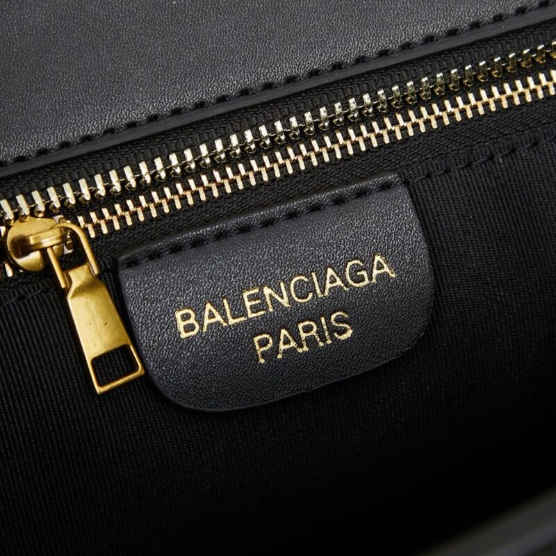 【AT6145】バレンシアガのブラックキャンバストートバッグ - 都市のエレガンスと実用性が融合 | Balenciaga