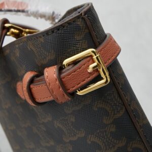 【AT6146】トリオンフ・シリーズの優雅なアートデザイントートバッグ | Celine