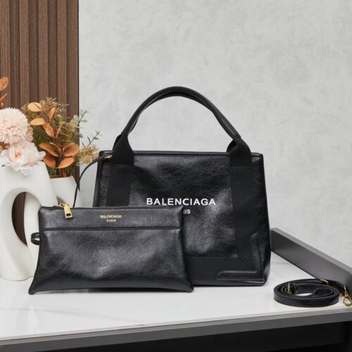 【AT6147】Balenciagaバレンシアガの小型ブラックレザートートバッグ、都会の洗練と実用主義を融合した高級ファッションアイテム | Balenciaga