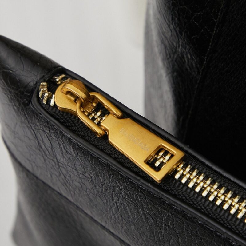 【AT6148】バレンシアガBalenciaga純黒牛革Cabasトートバッグ、上品で洗練されたデザイン、オフィス通勤やビジネスミーティングに最適！ | Balenciaga