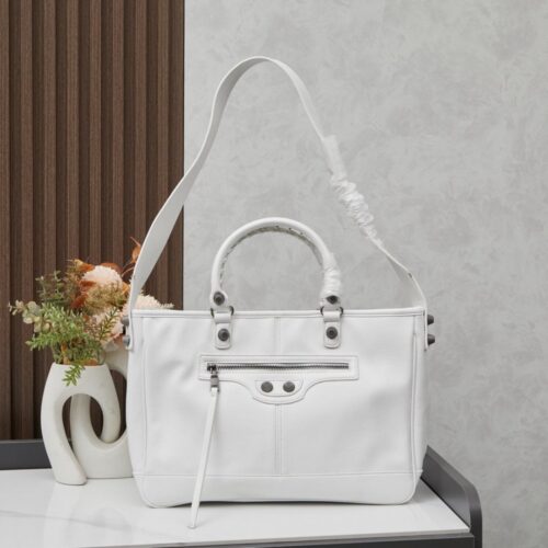 【AT6149】バレンシアガのモーターサイクルバッグ、都市のファッションエネルギーを解放 | Balenciaga