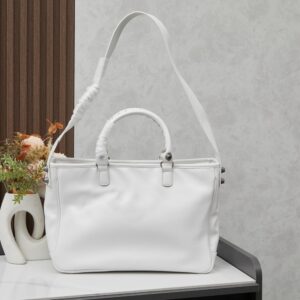 【AT6149】バレンシアガのモーターサイクルバッグ、都市のファッションエネルギーを解放 | Balenciaga