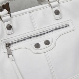 【AT6149】バレンシアガのモーターサイクルバッグ、都市のファッションエネルギーを解放 | Balenciaga