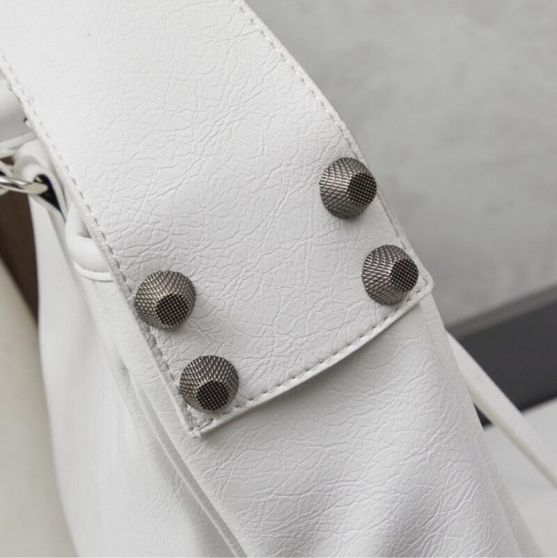 【AT6149】バレンシアガのモーターサイクルバッグ、都市のファッションエネルギーを解放 | Balenciaga