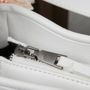 【AT6149】バレンシアガのモーターサイクルバッグ、都市のファッションエネルギーを解放 | Balenciaga