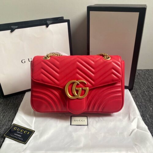 【AT6152】Gucci グッチ Marmontシリーズ 赤色レザーショルダーバッグ 31cm 大容量 エレガントなデザイン | Gucci Firenze