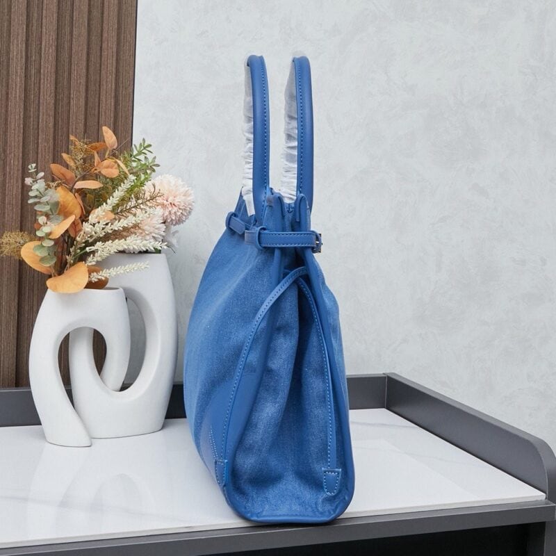 【AT6161】Prada（プラダ）デニム製アンダーアームバッグ、都市女性のための完璧なファッションアイテム | Prada