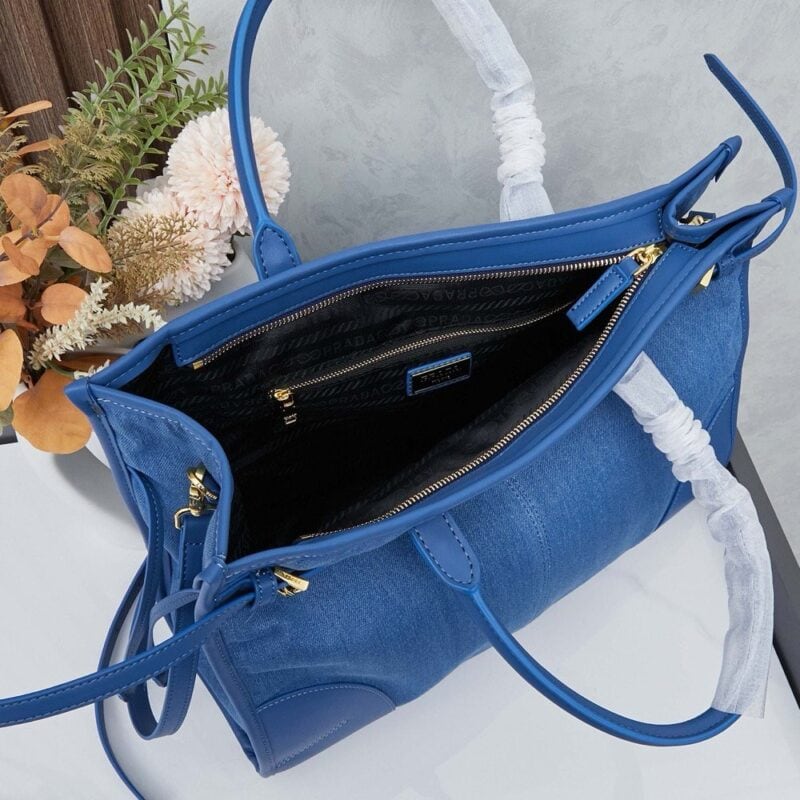 【AT6161】Prada（プラダ）デニム製アンダーアームバッグ、都市女性のための完璧なファッションアイテム | Prada