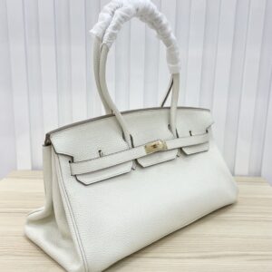 【AT6164】エルメス Shoulder Birkin ショルダーバッグ、エレガントでスタイリッシュなファッションアイテム | Hermes Paris
