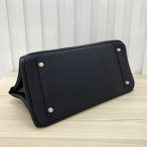 【AT6165】エルメス ショルダーバーキン 42cm 黒い牛革ショルダーバッグ | Hermès