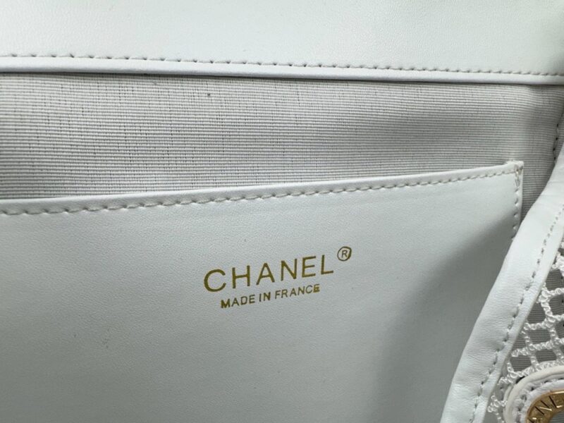 【AT6186】CHANEL ショルダーバッグ ネット＆ラムスキン ホワイト | Chanel Paris