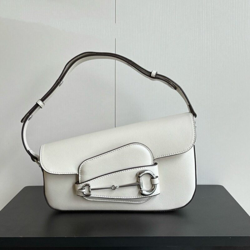 【AT6202】プラダPradaの白い馬具イタリアンレザーサドルバッグ | Gucci