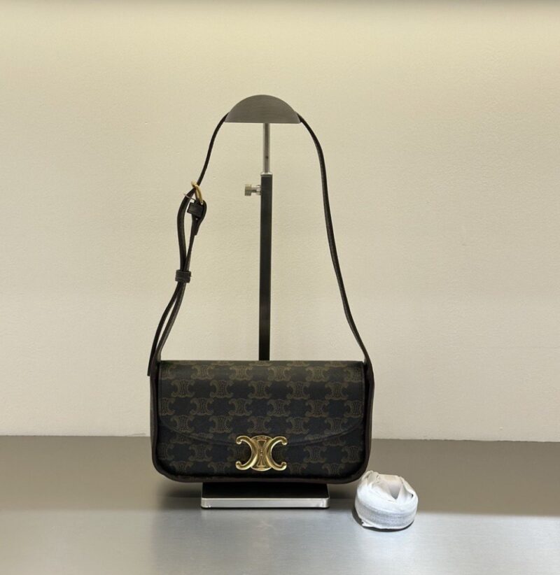 【AT6205】Celineセリーヌのエナメル型押し牛革アクセサリーバッグ | Celine