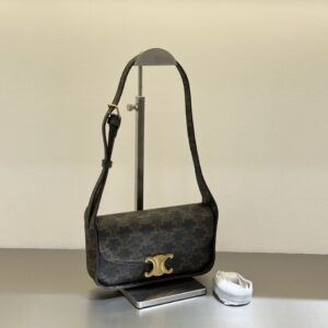 【AT6205】Celineセリーヌのエナメル型押し牛革アクセサリーバッグ | Celine