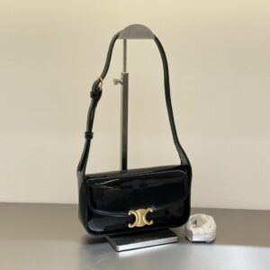 【AT6206】セリーヌパテントレザークラッチバッグ - 贅沢なエレガンスとモダンなデザイン | Celine Paris