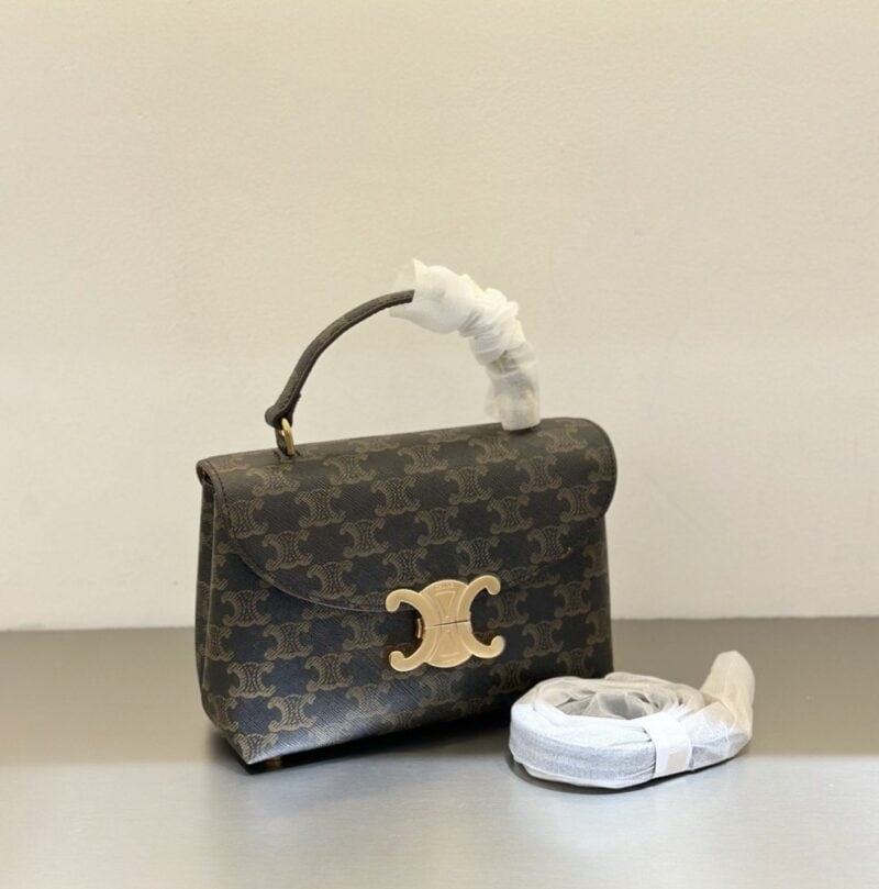 【AT6208】セリーヌトリオンフキャンバスバッグ - フレンチエレガンスと都会のトレンドを極める | Céline