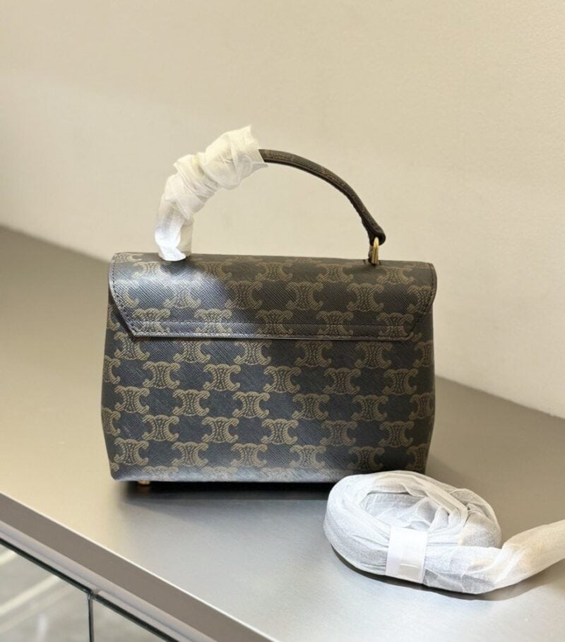 【AT6208】セリーヌトリオンフキャンバスバッグ - フレンチエレガンスと都会のトレンドを極める | Céline