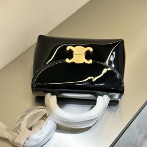 【AT6209】セリーヌのTeen Triompheコレクション：都会のファッションセンスを表現する黒いエナメルバッグ | Celine Paris