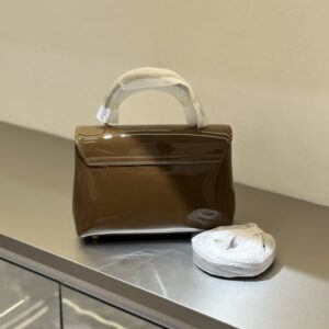 【AT6210】セリーヌハイシャインレザーハンドバッグ - 精巧なアート作品の贅沢な魅力 | Celine（セリーヌ） | Céline
