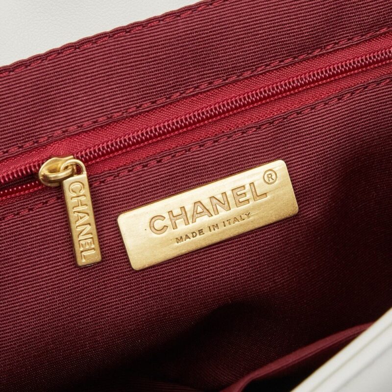 【AT6231】シャネルのクラシックな19シリーズ エレガントな羊革チェーンバッグ | Chanel Paris