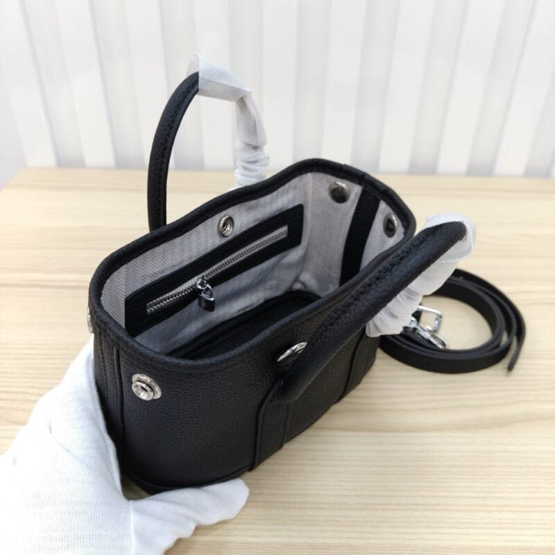 【AT6238】エルメス - ミニハンドバッグ、黒い牛革、軽奢なエレガンス | Hermes