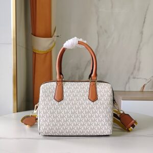【AT6292】マイケル・コース Michael Kors レザーボストン形バッグ エレガントで都会的なファッションアイコン | MK