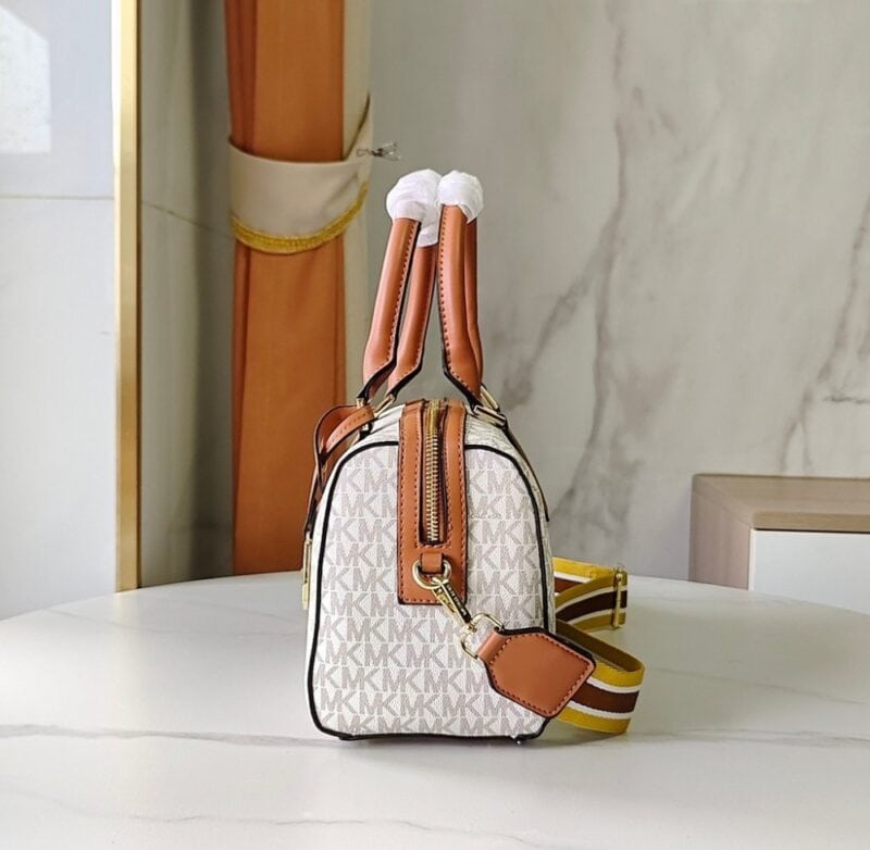 【AT6292】マイケル・コース Michael Kors レザーボストン形バッグ エレガントで都会的なファッションアイコン | MK