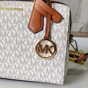【AT6292】マイケル・コース Michael Kors レザーボストン形バッグ エレガントで都会的なファッションアイコン | MK