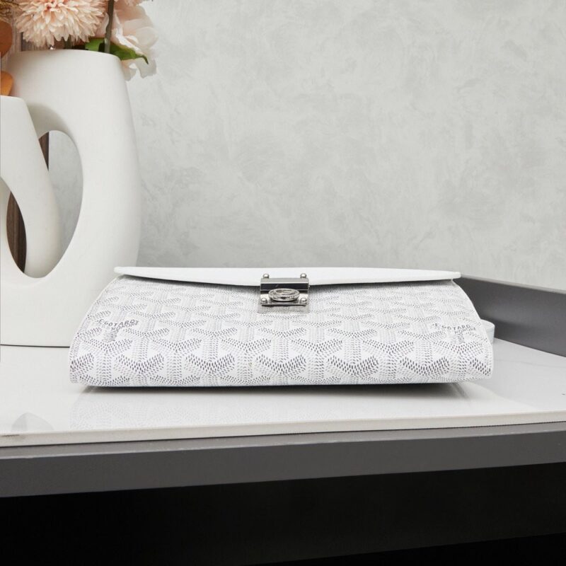 【AT6300】Goyard（ゴヤール）Chypreシリーズ：上品なエンベロープバッグ、都会の女性に最適なラグジュアリーアイテム | Goyard