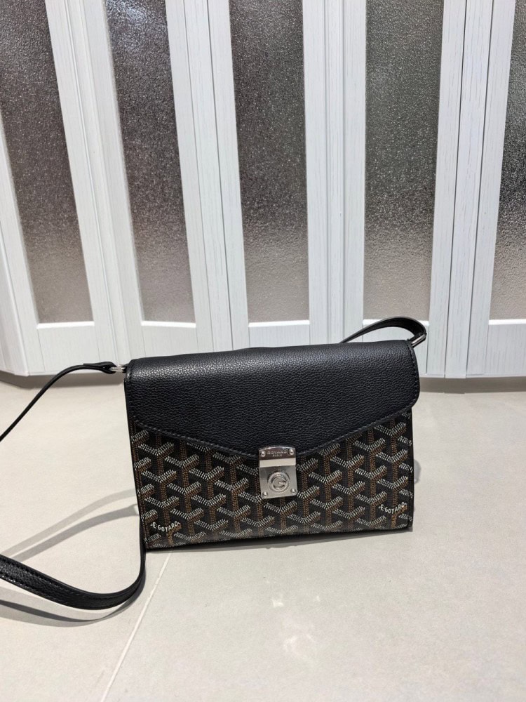 【AT6313】ゴヤール Chypreシリーズ - 優雅で控えめなエンベロープバッグ | Maison Goyard