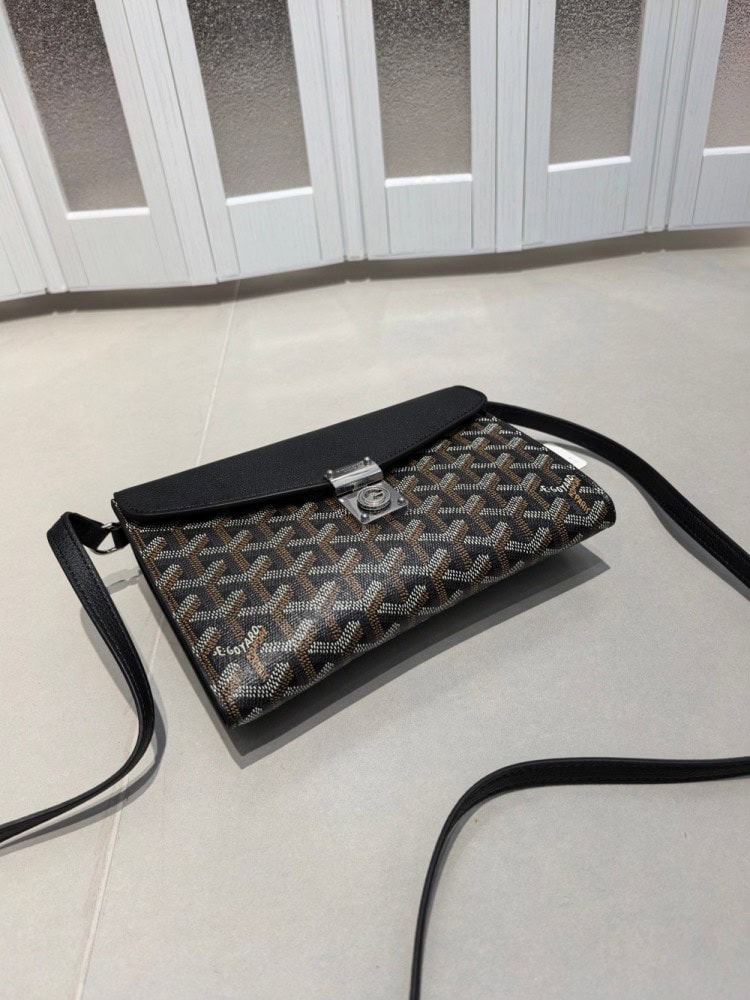 【AT6313】ゴヤール Chypreシリーズ - 優雅で控えめなエンベロープバッグ | Maison Goyard