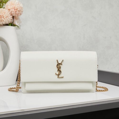 【AT6336】YSLチェーンバッグ - レザー素材のエレガントな22x12x4サイズ | Saint Laurent Paris