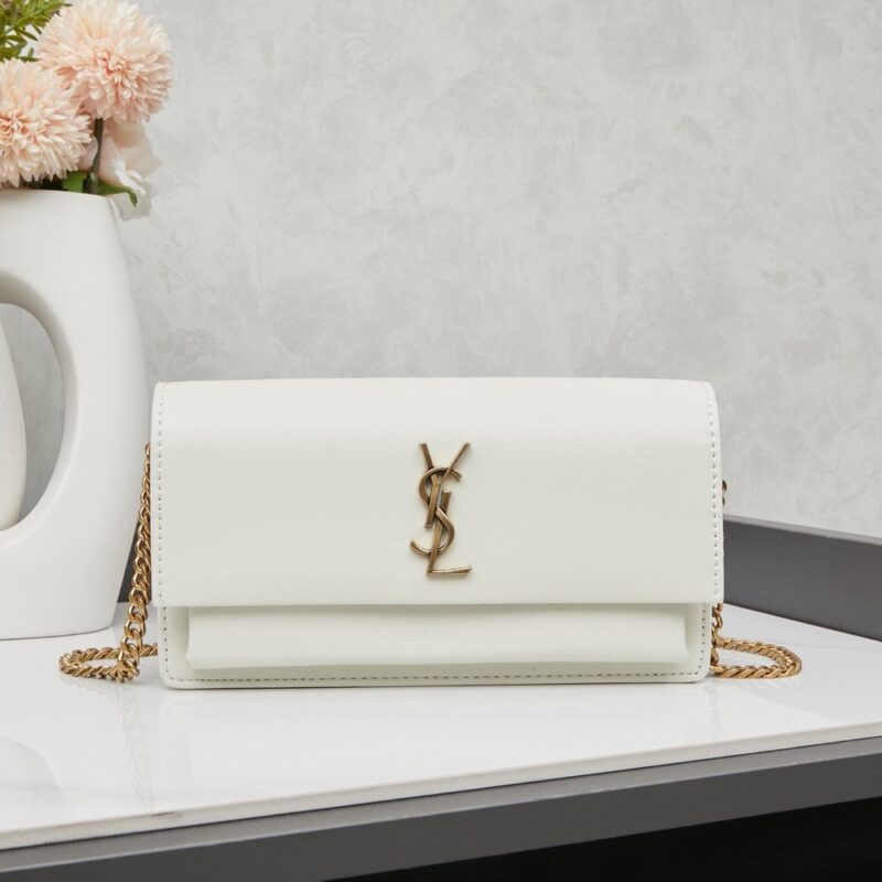 【AT6336】YSLチェーンバッグ - レザー素材のエレガントな22x12x4サイズ | Saint Laurent Paris
