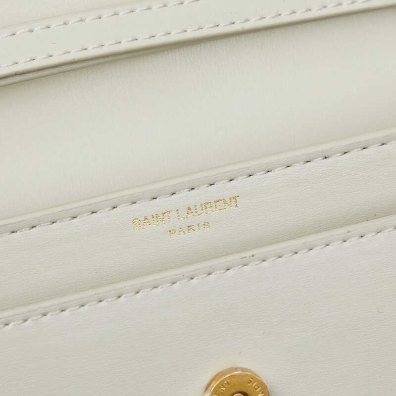 【AT6336】YSLチェーンバッグ - レザー素材のエレガントな22x12x4サイズ | Saint Laurent Paris