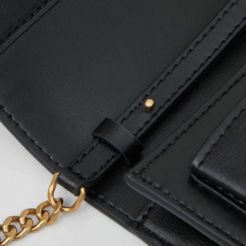 【AT6337】YSL（イヴ・サンローラン）黒色チェーンバッグ - 高級牛革製品の美学と機能性 | Saint Laurent Paris