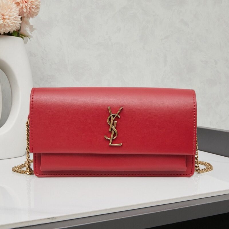 【AT6340】YSLイヴ・サンローラン レザーチェーンバッグ - 赤いエレガントな女性バッグ | YSL