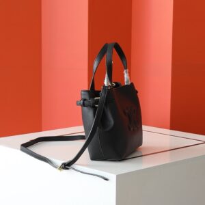 【AT6381】Celine（セリーヌ）黒レザートリオバッグ｜ファッショナブルな都市のエレガンスを演出 | Celine