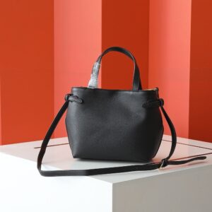 【AT6381】Celine（セリーヌ）黒レザートリオバッグ｜ファッショナブルな都市のエレガンスを演出 | Celine