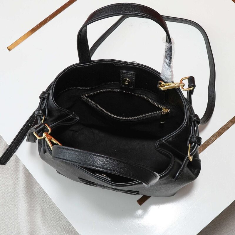 【AT6381】Celine（セリーヌ）黒レザートリオバッグ｜ファッショナブルな都市のエレガンスを演出 | Celine