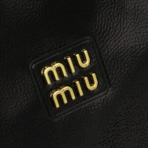 【AT6424】ミュウミュウクラシックワックスレザートートバッグ ブラック🖤 | Miu Miu