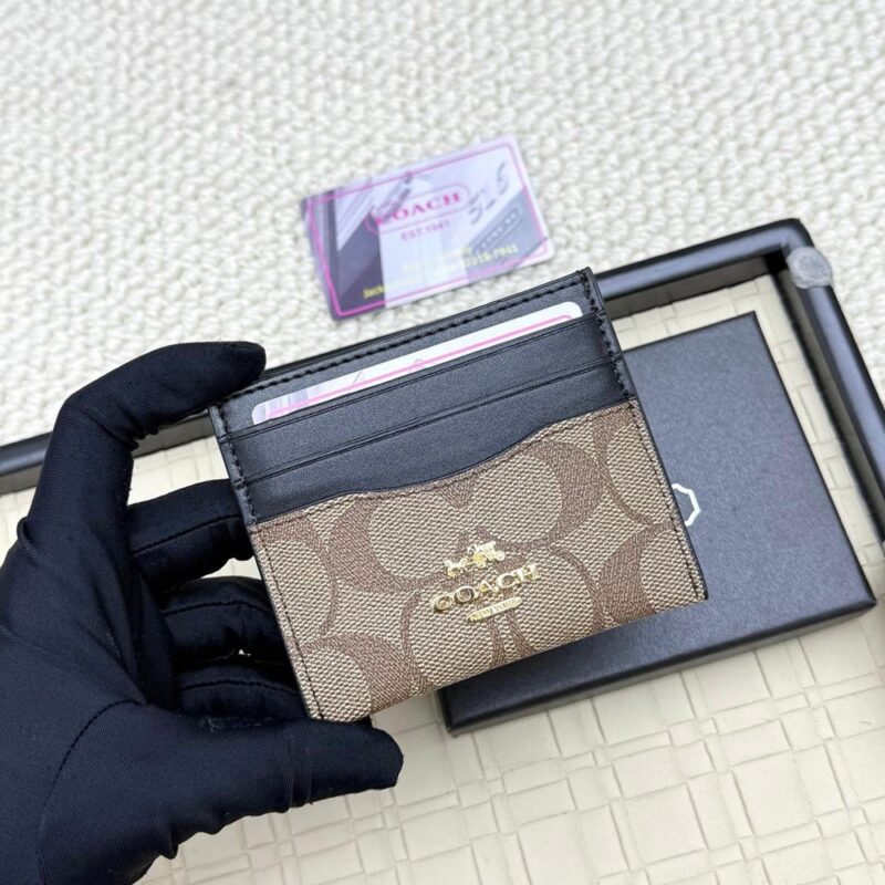 【AT7067】COACH（コーチ）クラシックなSignature牛革カードケース | Coach