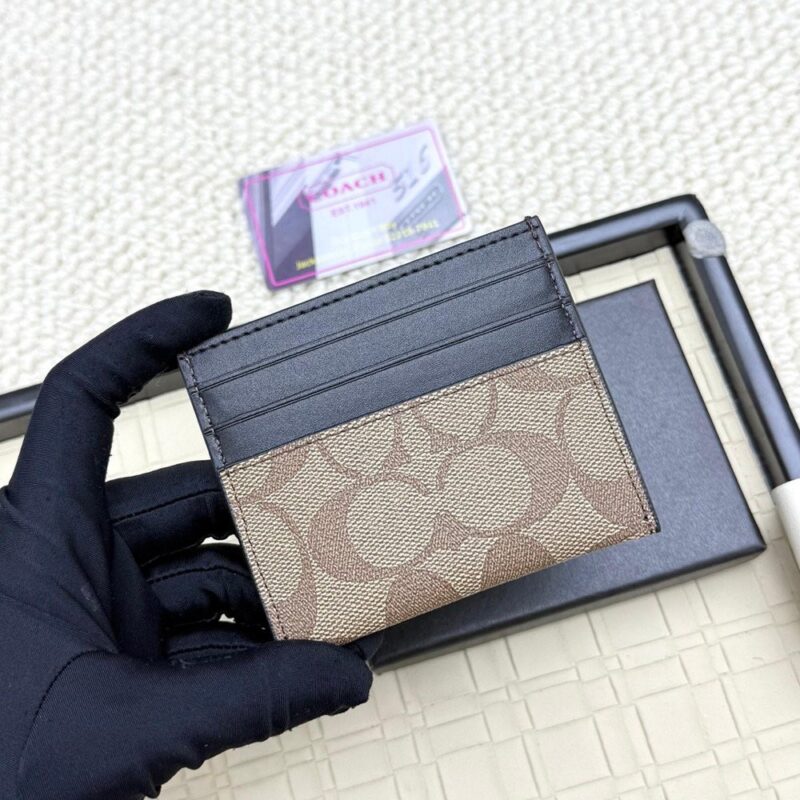 【AT7067】COACH（コーチ）クラシックなSignature牛革カードケース | Coach