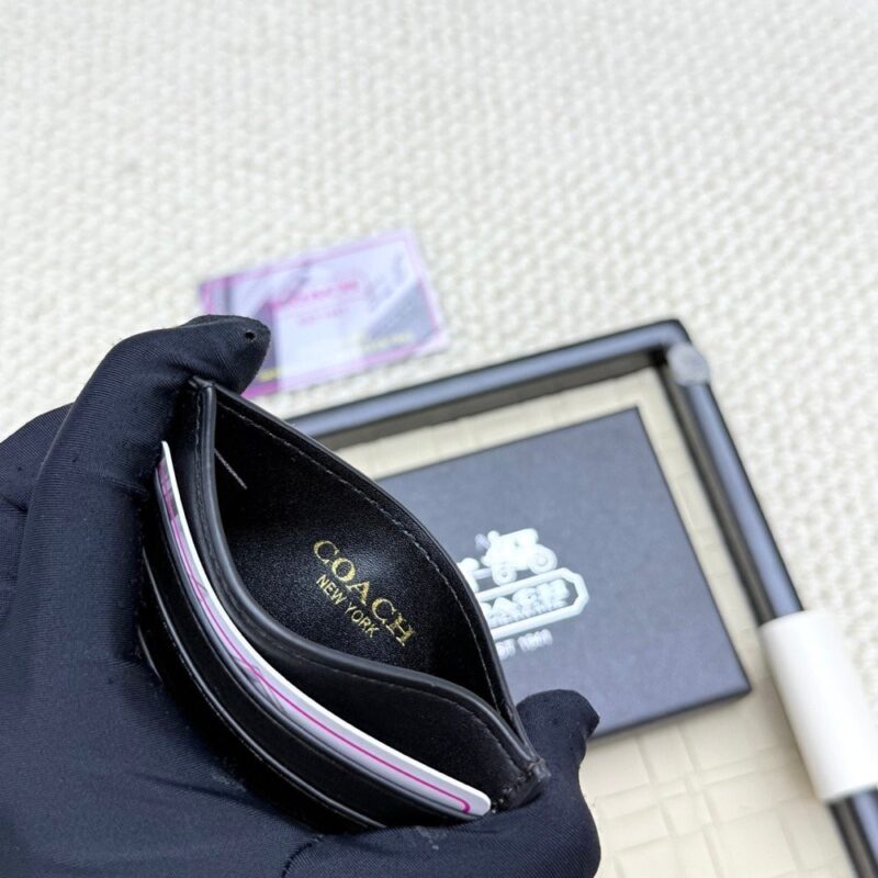 【AT7067】COACH（コーチ）クラシックなSignature牛革カードケース | Coach