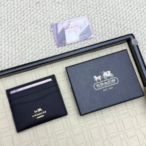 【AT7070】Coachコーチ ミニカードケース レザー素材 精巧なデザイン | Coach