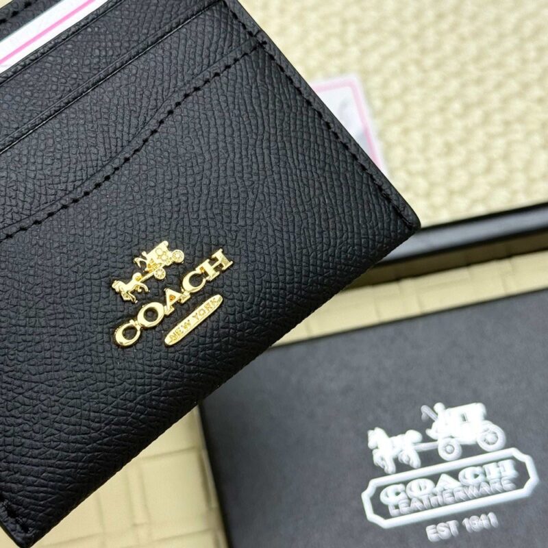 【AT7070】Coachコーチ ミニカードケース レザー素材 精巧なデザイン | Coach