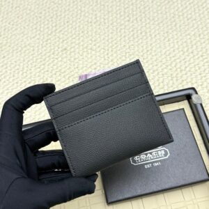 【AT7070】Coachコーチ ミニカードケース レザー素材 精巧なデザイン | Coach