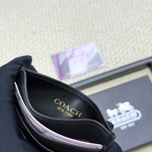【AT7072】Coachの上品で控えめなミニクレジットカードホルダー | Coach